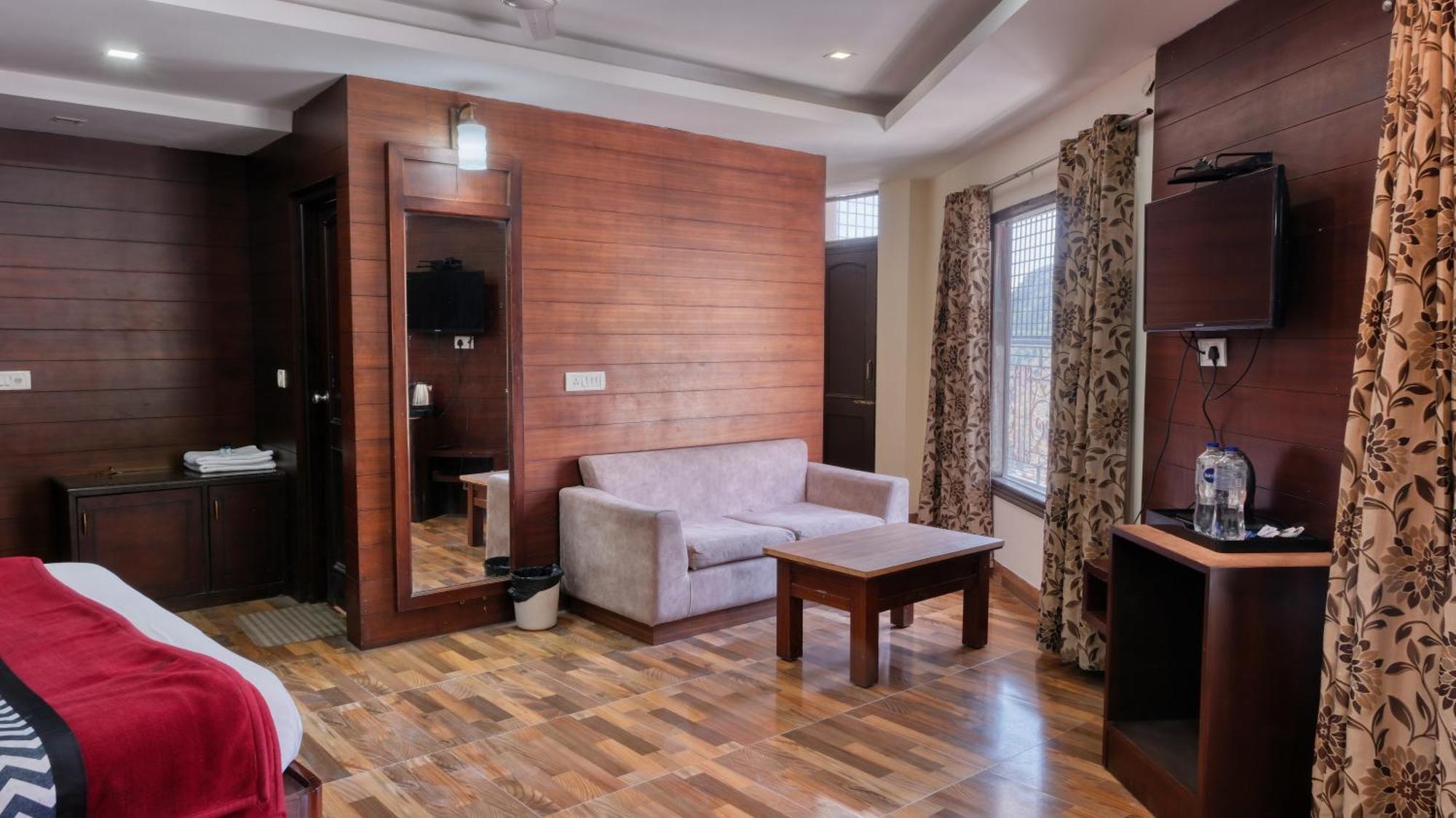 Basera Hotel Массури Экстерьер фото